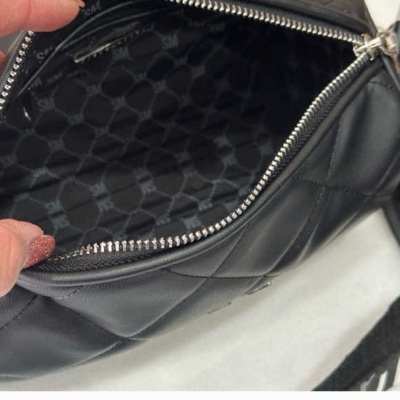Steve Madden Black Quilted Crossbody Bag - Picture 5 of 9